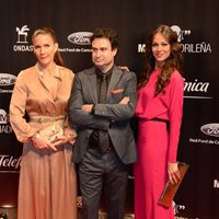 Samantha Vallejo Nájera, Pepe Rodríguez y Eva González en los Premios Ondas 2013