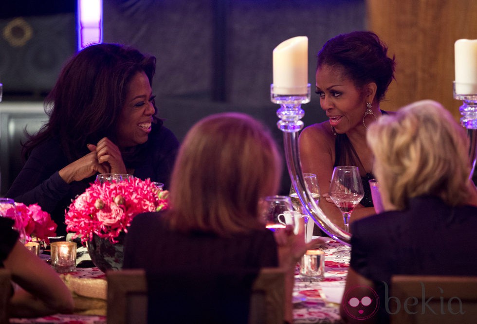 Michelle Obama y Oprah Winfrey en la cena en honor a los premiados con las Medallas de la Libertad