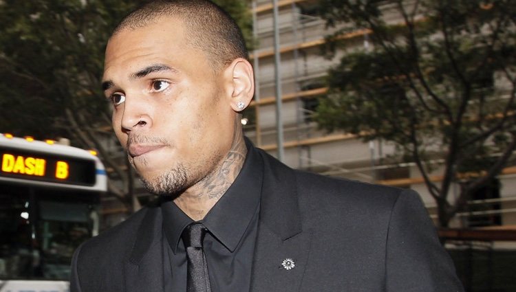 Chris Brown llega al juzgado