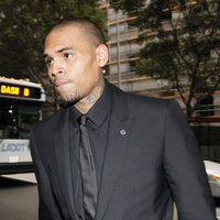 Chris Brown llega al juzgado