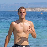 Roberto Soldado con el torso desnudo