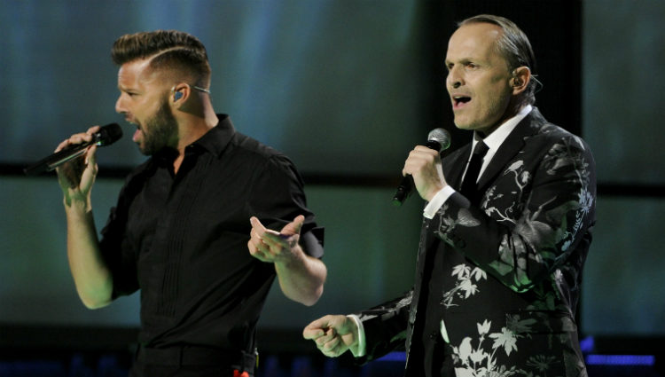 Miguel Bosé y Ricky Martin en los Grammy Latinos 2013