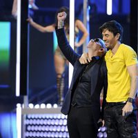 Enrique Iglesias y Pitbull en los Grammy Latinos 2013