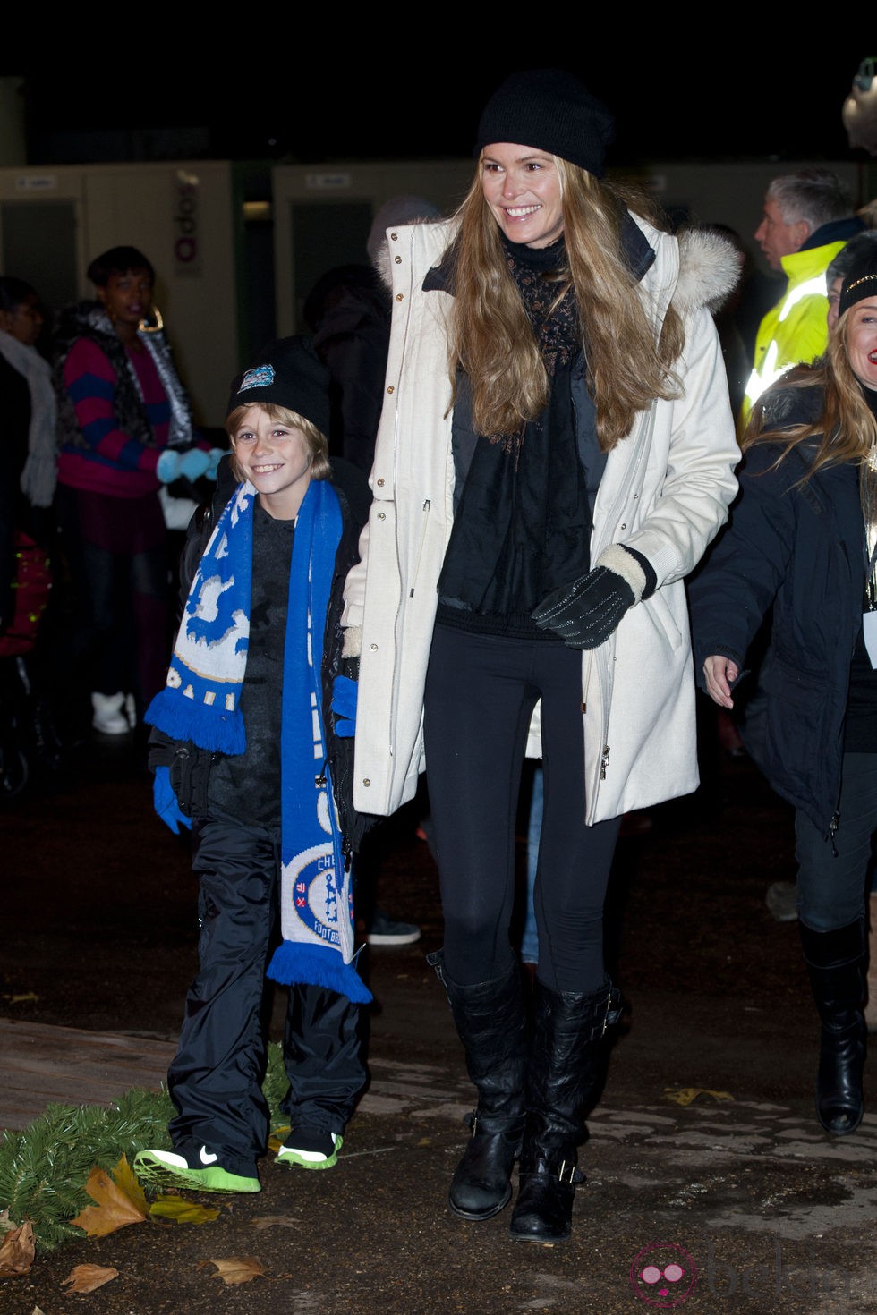 Elle Macpherson y su hijo en 'Winter Wonderland'