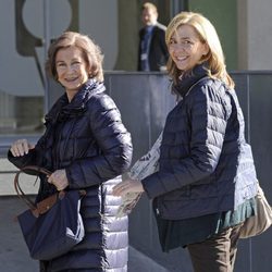 La Reina Sofía y la Infanta Cristina visitan al Rey tras su nueva operación de cadera