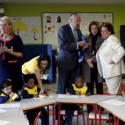 La Princesa Letizia visita la sede de la Asociación Valenciana de Caridad