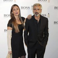 Imanol Arias e Irene Meritxell en el 15 aniversario de la fragancia 'Boss Bottle' en Madrid