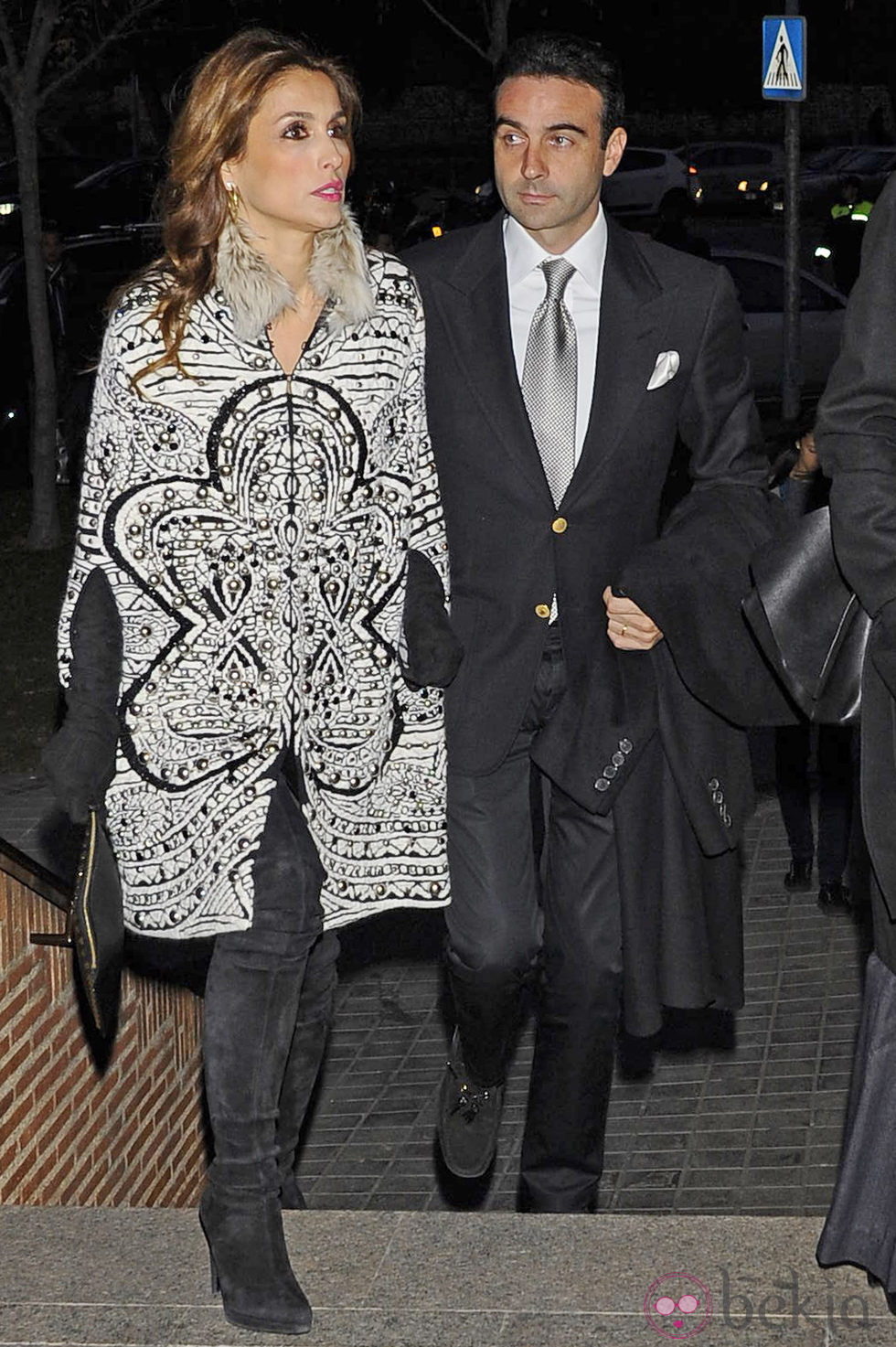 Paloma Cuevas y Enrique Ponce en el funeral de Irene Vázquez