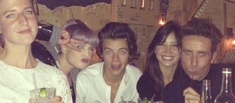 Kelly Osbourne, Harry Styles y Daisy Lowe en la fiesta de cumpleaños de Pixie Geldof