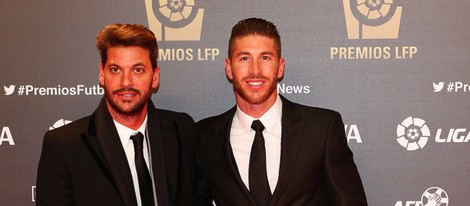 Sergio Ramos y su hermano René en los Premios de la Liga Profesional de Fútbol 2013