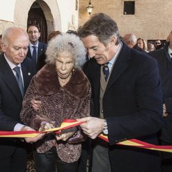 Los Duques de Alba inauguran una muestra de belenes en Carrión de los Condes