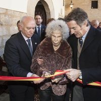 Los Duques de Alba inauguran una muestra de belenes en Carrión de los Condes