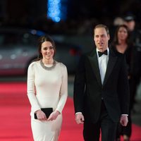 Los Duques de Cambridge en la premiere de 'Mandela, del mito al hombre' en Londres