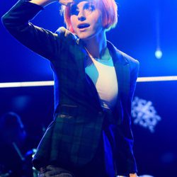 Hayley Williams en el Jingle Ball 2013