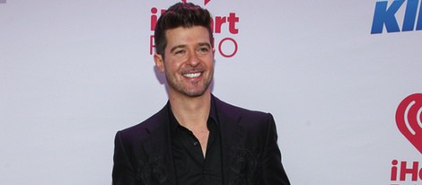 Robin Thicke en el Jingle Ball 2013