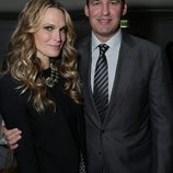 Molly Sims y Scott Stuber en la fiesta 'Celebration of Babies' en honor a Jennifer Lopez