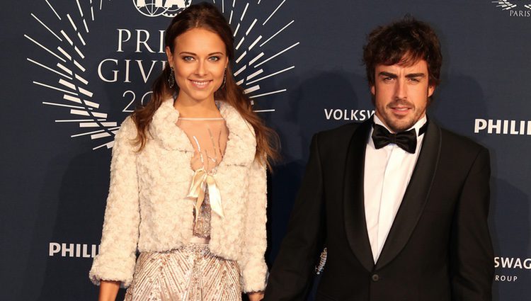 Fernando Alonso y Dasha Kapustina en los Premios de la FIA 2013