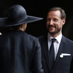 Victoria de Suecia y Haakon de Noruega en el funeral de Nelson Mandela