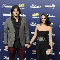 Melendi y La Dama en los Premios 40 Principales 2013