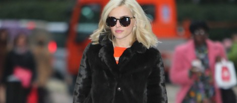 Fearne Cotton pasea por Londres tras anunciar su compromiso