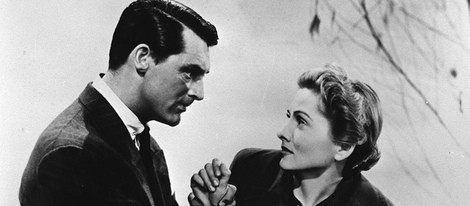 Joan Fontaine junto a Cary Grant en 'Sospecha'