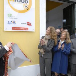 La Infanta Elena durante la inauguración de un banco de alimentos en Lisboa