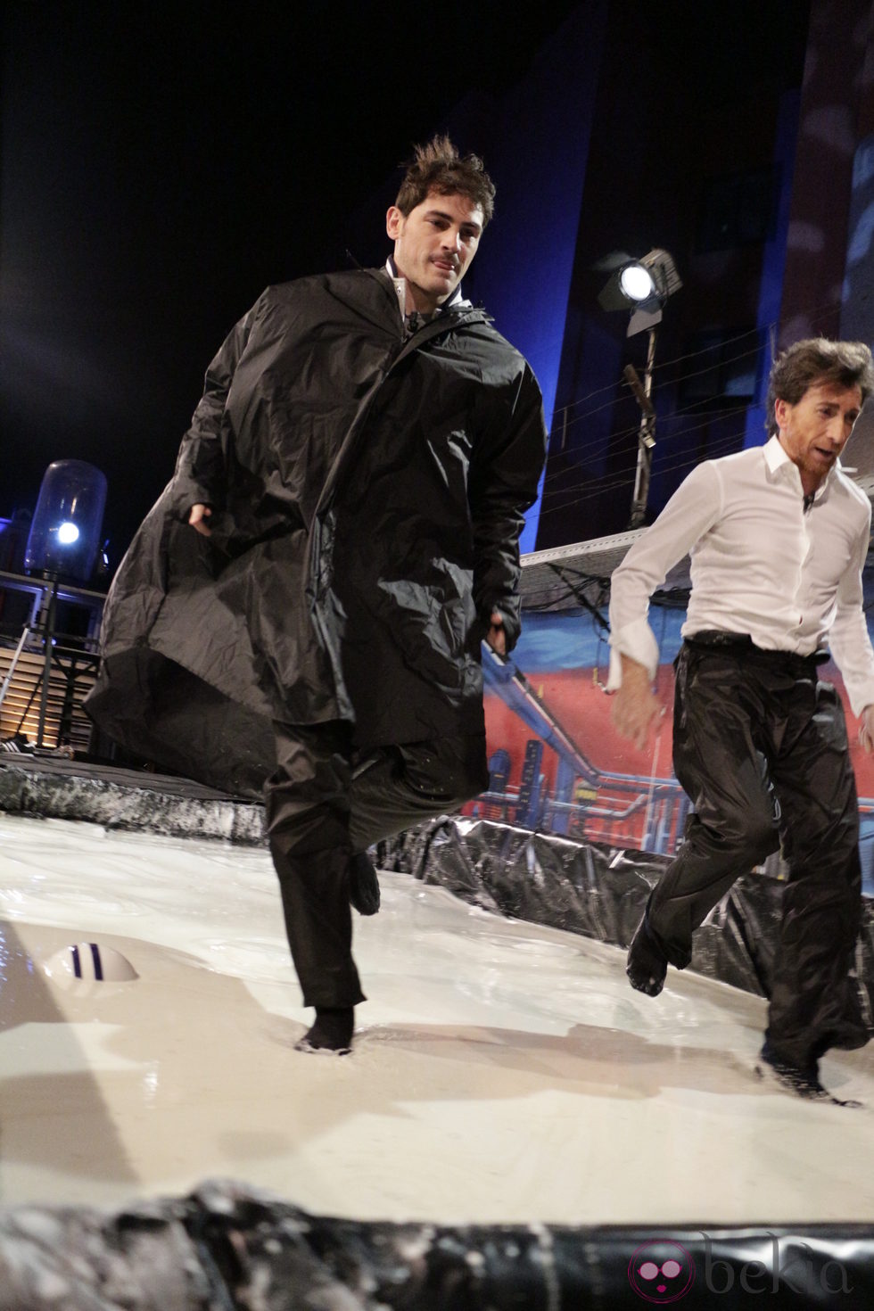 Pablo Motos e Iker Casillas haciendo pruebas en 'El Hormiguero'