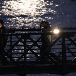 One Direction sobre el Puente de la Torre de Londres en el rodaje de su último videoclip