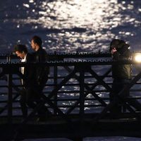 One Direction sobre el Puente de la Torre de Londres en el rodaje de su último videoclip