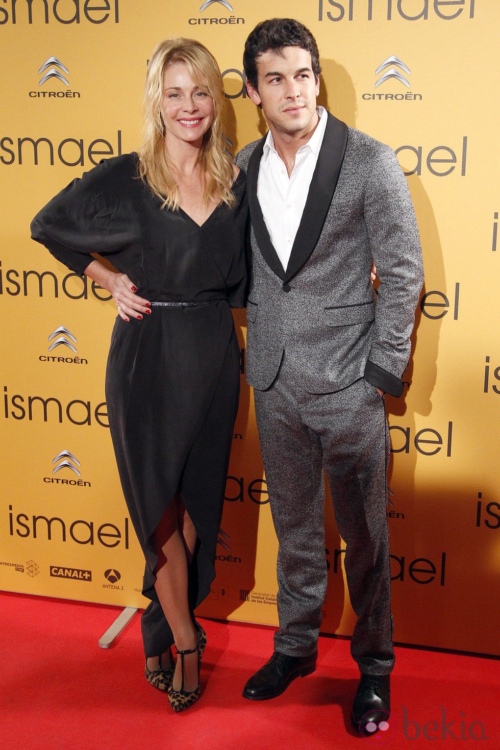 Belén Rueda y Mario Casas en el estreno de 'Ismael'