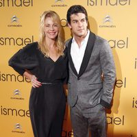 Belén Rueda y Mario Casas en el estreno de 'Ismael'