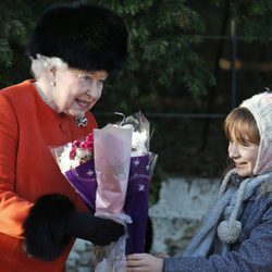 La Reina Isabel II de Inglaterra acude a la misa de Navidad en Sandringham