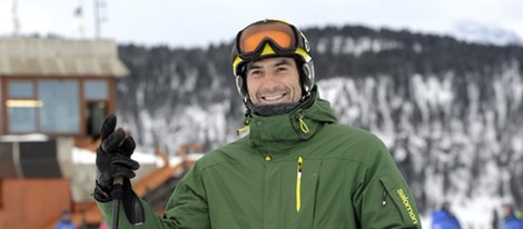 Jorge Fernández posa para los medios en sus vacaciones en Baqueira Beret