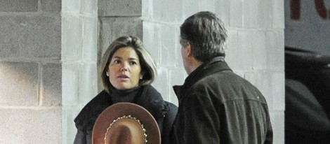 Cristina Valls Taberner en la estación de Baqueira Beret junto a su marido