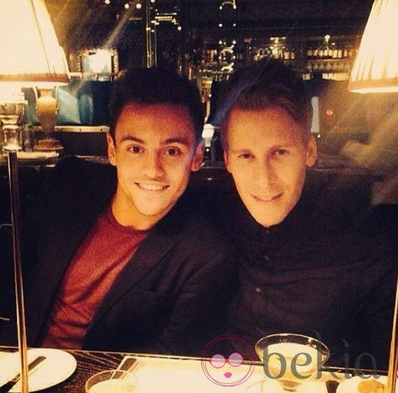 Tom Daley y Dustin Lance Black cenando en Londres