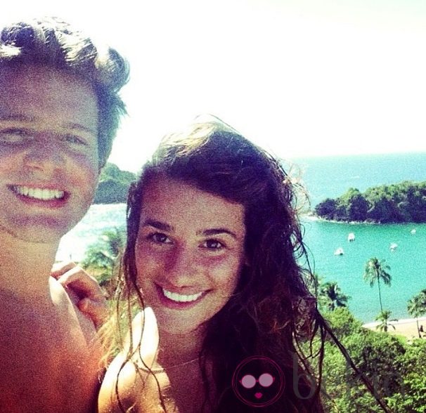 Lea Michele y Jonathan Groff reciben 2014 en México