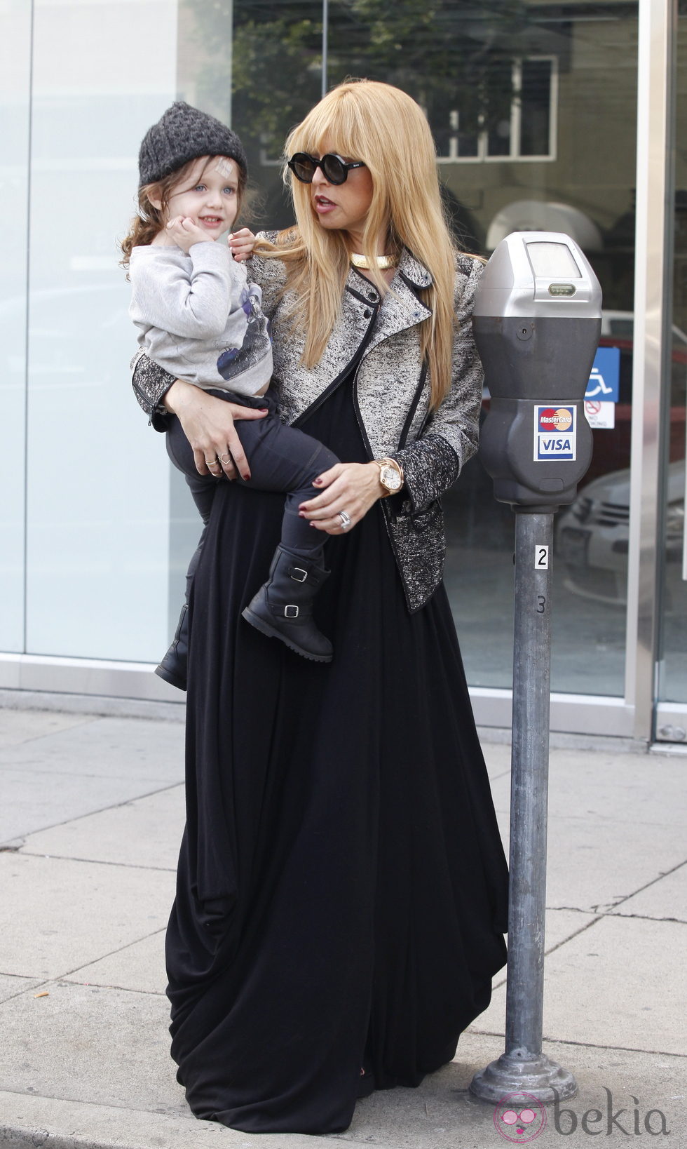 Rachel Zoe reaparece con su hijo Skyler Morrison tras ser madre por segunda vez