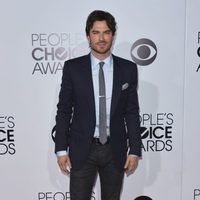 Ian Somerhalder en la alfombra roja de los People's Choice Awards 2014