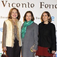 Ana Rodríguez, Natalia Figueroa y Alejandra Martos en el estreno de 'Vicente Ferrer'