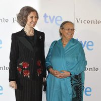 La Reina Sofía y Anne Perry en el estreno de 'Vicente Ferrer'