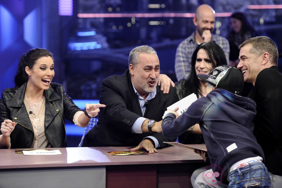 Pilar Rubio, Jorge Salvador, Mario Vaquerizo, Toni Cantó y su hijo en 'El Hormiguero'