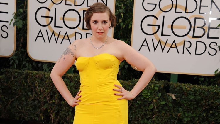 Lena Dunham en la alfombra roja de los Globos de Oro 2014