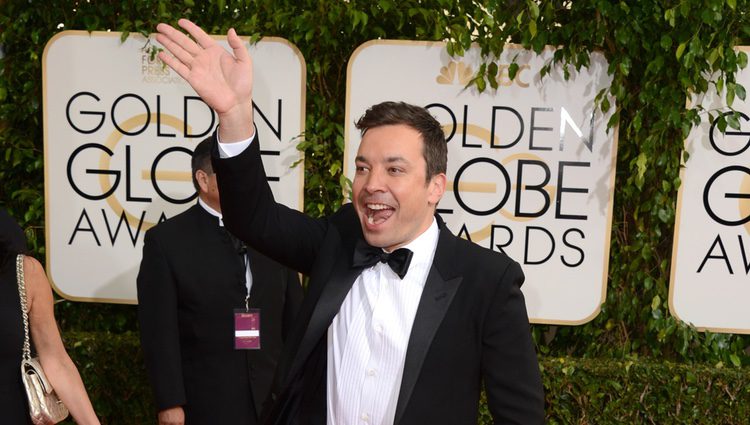 Jimmy Fallon en la alfombra roja de los Globos de Oro 2014