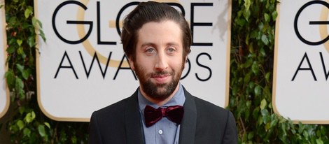 Simon Helberg en la alfombra roja de los Globos de Oro 2014