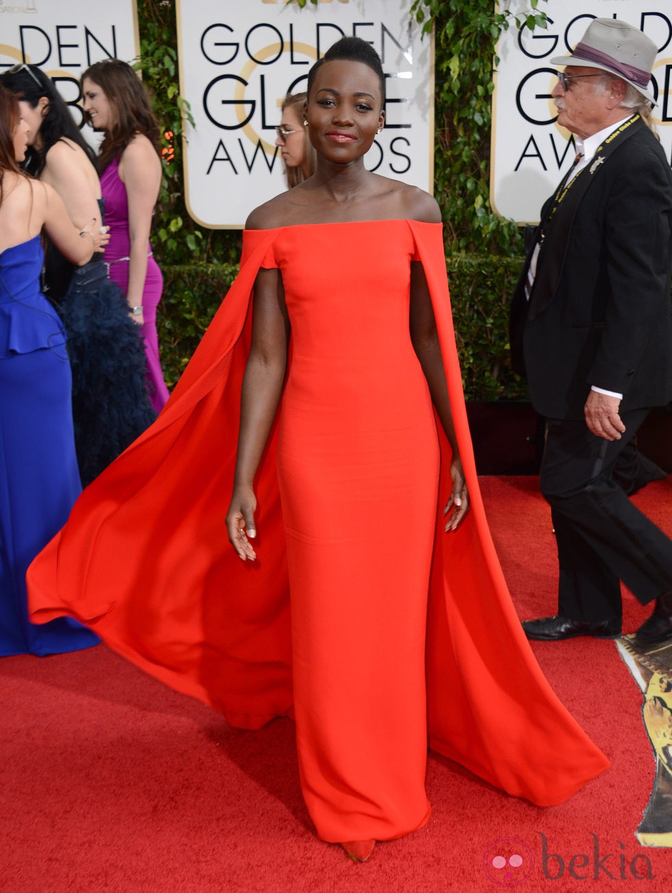 Lupita Nyong'o en la alfombra roja de los Globos de Oro 2014