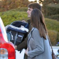 Iker Casillas y Sara Carbonero llevan a su hijo Martín a una revisión médica