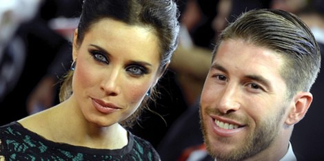 Pilar Rubio y Sergio Ramos a su llegada a la entrega del Balón de Oro 2013