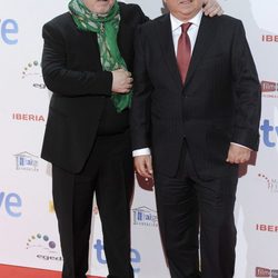 Pedro Almodóvar y Agustín Almodóvar en los Premios José María Forqué 2014