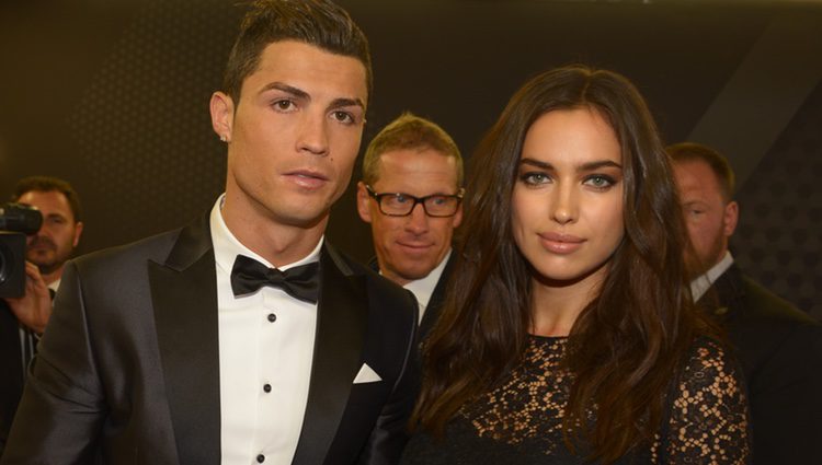 Cristiano Ronaldo e Irina Shayk en la entrega del Balón de Oro 2013