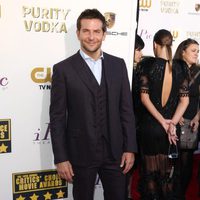 Bradley Cooper en la alfombra roja de los Critics' Choice Movie Awards 2014